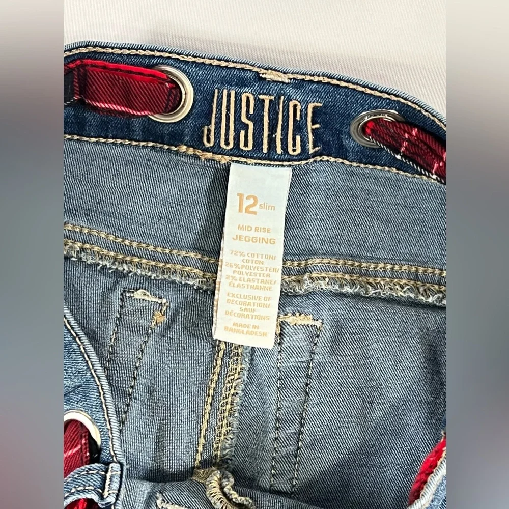 Justice 12 sim